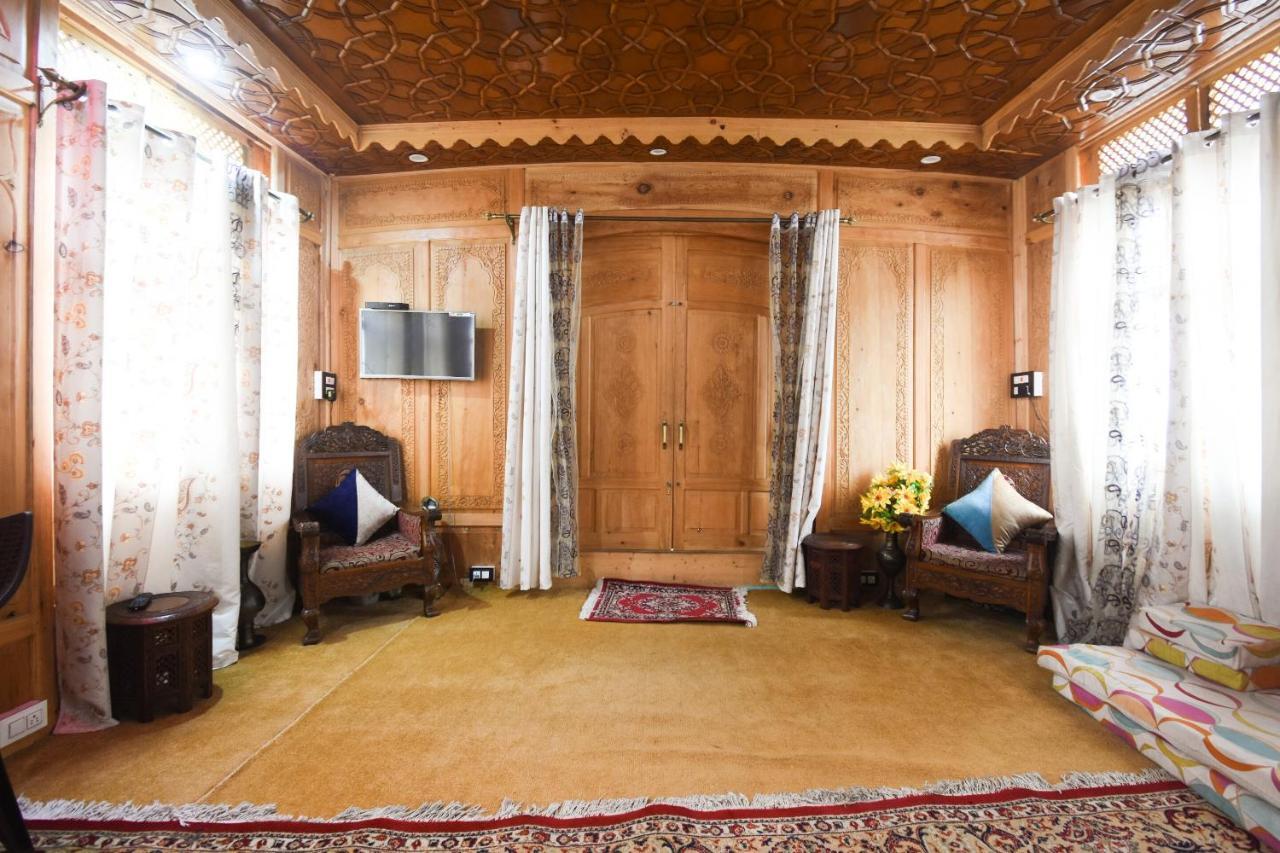 מלון Srīnagar Oyo 66637 Merlin Group Of Houseboats מראה חיצוני תמונה
